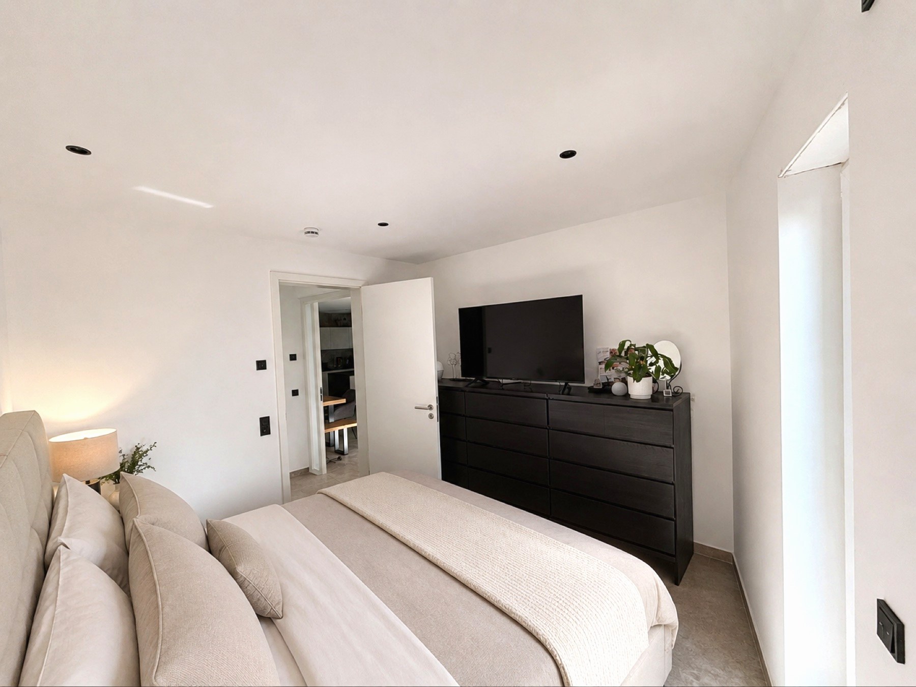 Schlafzimmer weiterer Blickwinkel