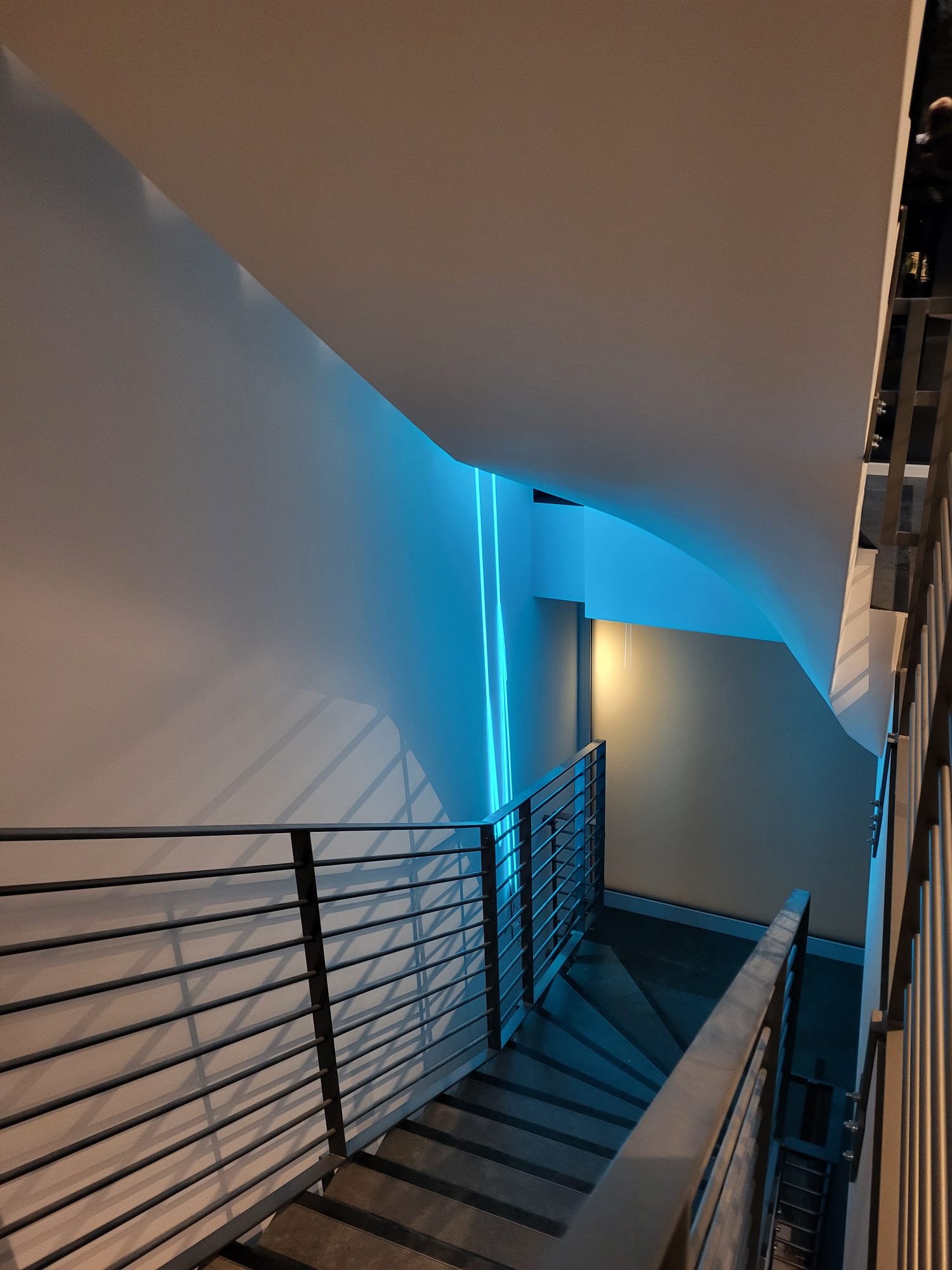 Treppenhaus mit LED-Beleuchtung