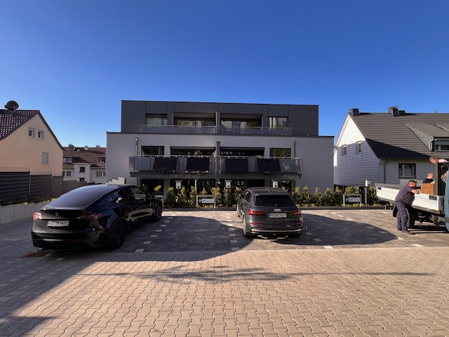 Vorderansicht Mehrfamilienhaus
